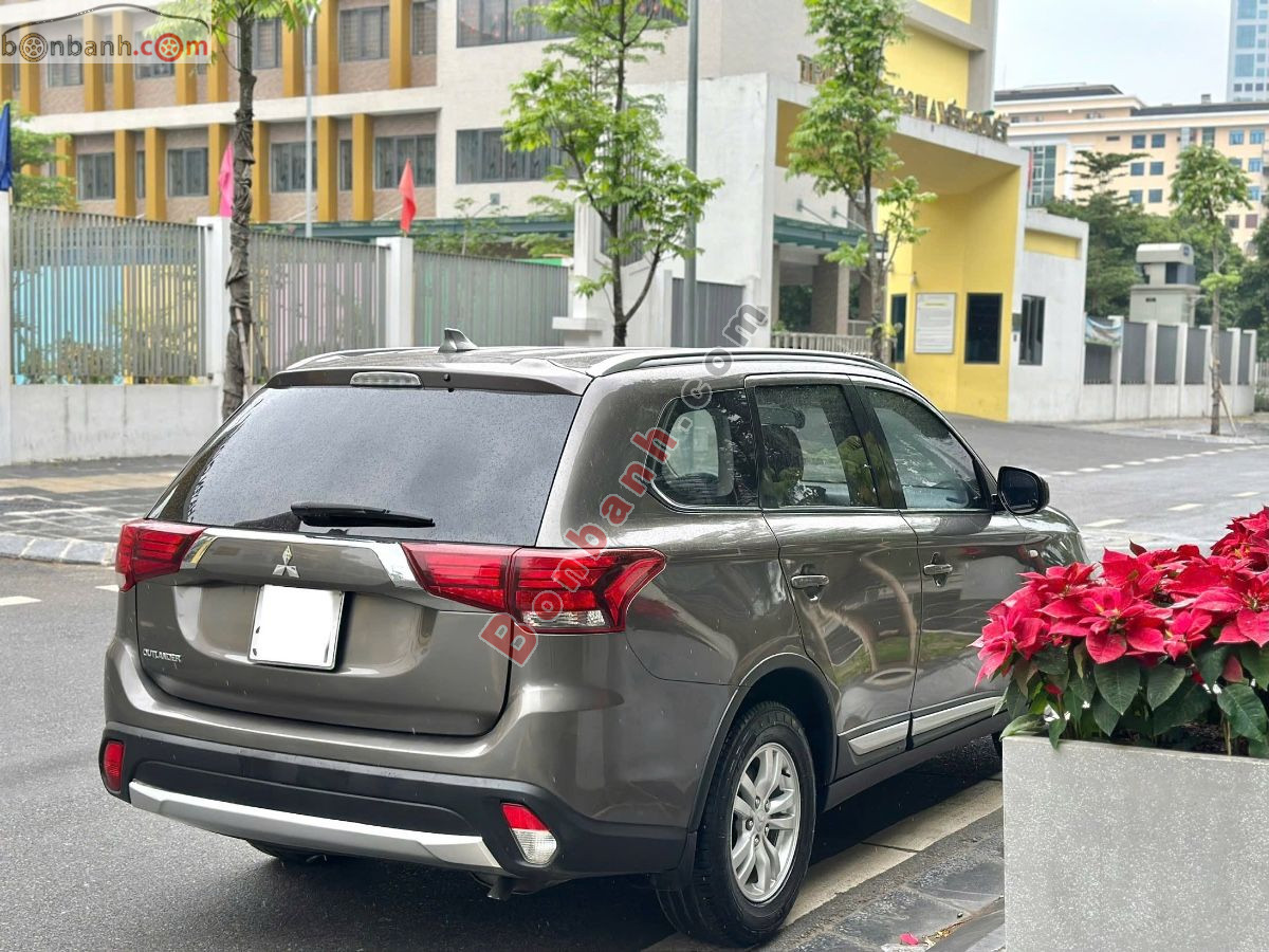 Bán ô tô Mitsubishi Outlander 2.0 STD - 2016 - xe cũ