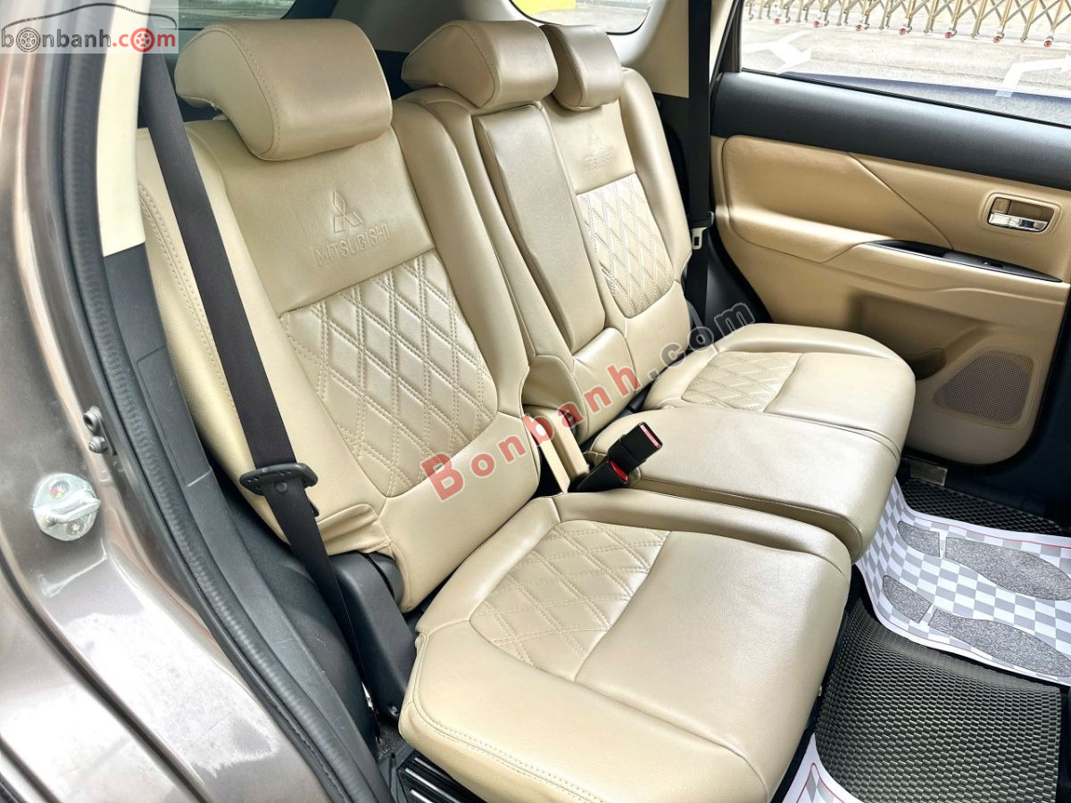 Bán ô tô Mitsubishi Outlander 2.0 STD - 2016 - xe cũ