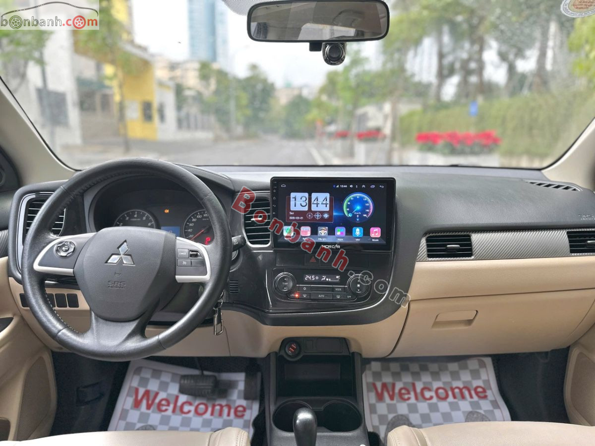 Bán ô tô Mitsubishi Outlander 2.0 STD - 2016 - xe cũ