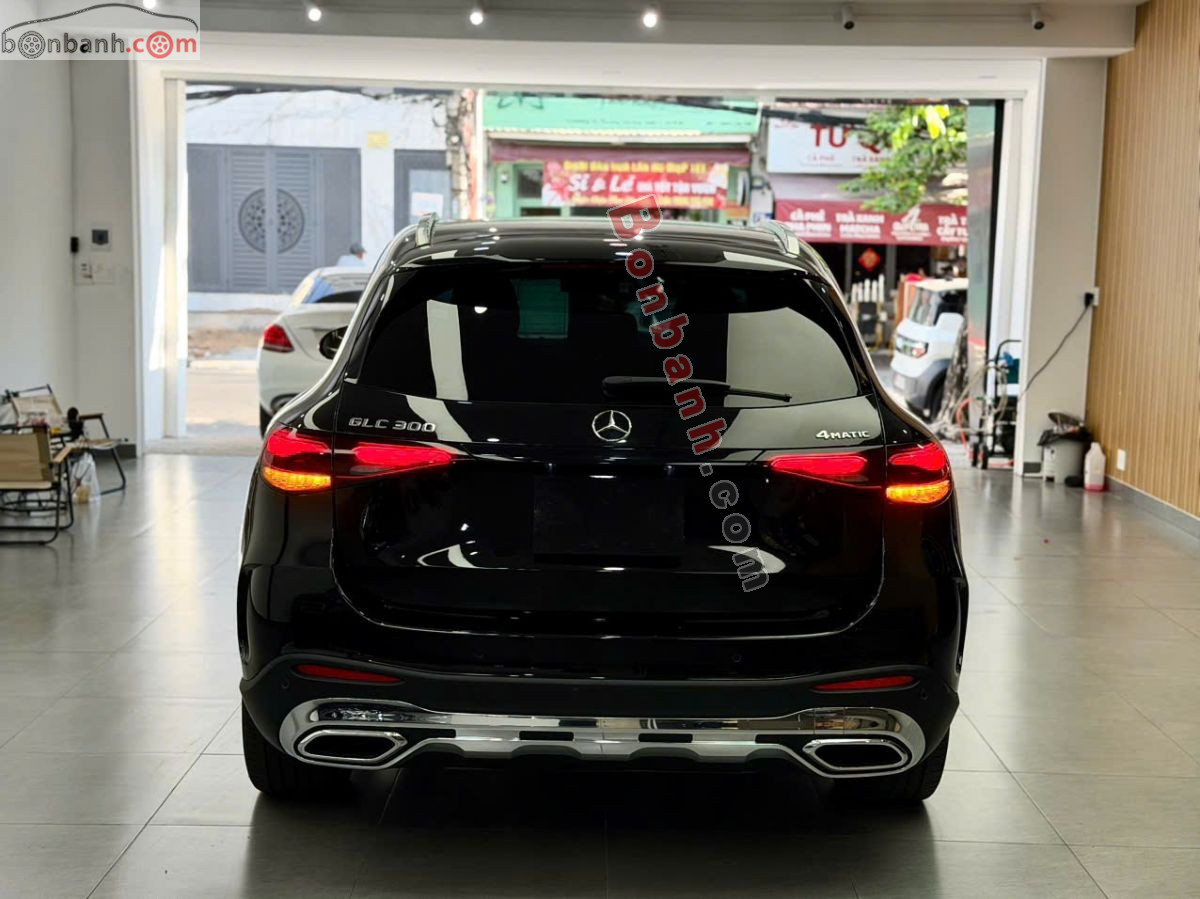 Bán ô tô Mercedes Benz GLC 300 4Matic - 2023 - xe cũ