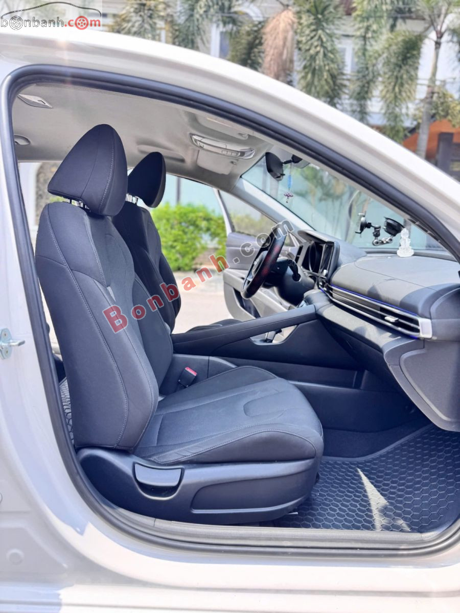 Bán ô tô Hyundai Elantra 1.6 AT Tiêu chuẩn - 2022 - xe cũ