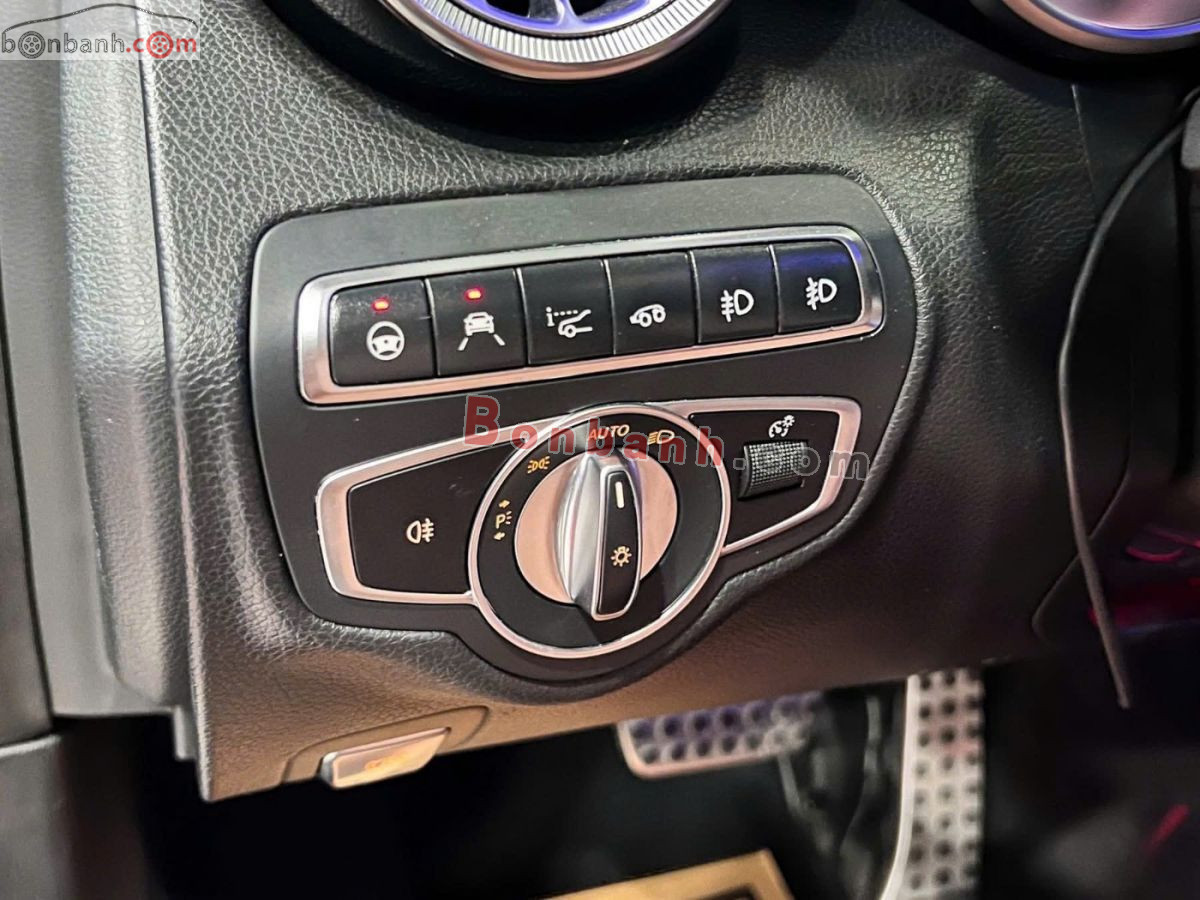 Bán ô tô Mercedes Benz C class C300 AMG - 2019 - xe cũ