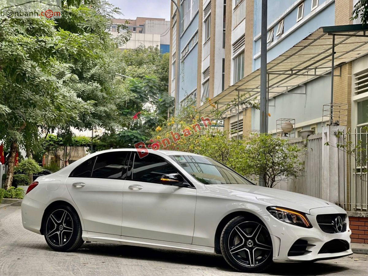 Bán ô tô Mercedes Benz C class C300 AMG - 2019 - xe cũ