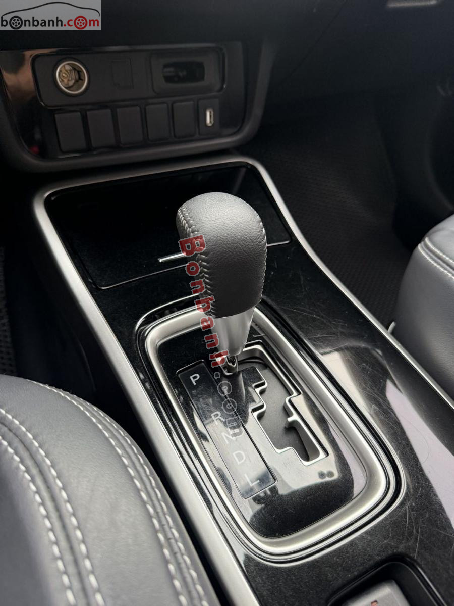 Bán ô tô Mitsubishi Outlander 2.0 - 2020 - xe cũ