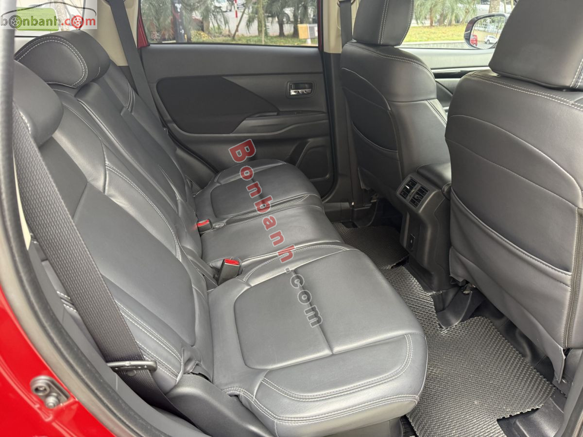 Bán ô tô Mitsubishi Outlander 2.0 - 2020 - xe cũ