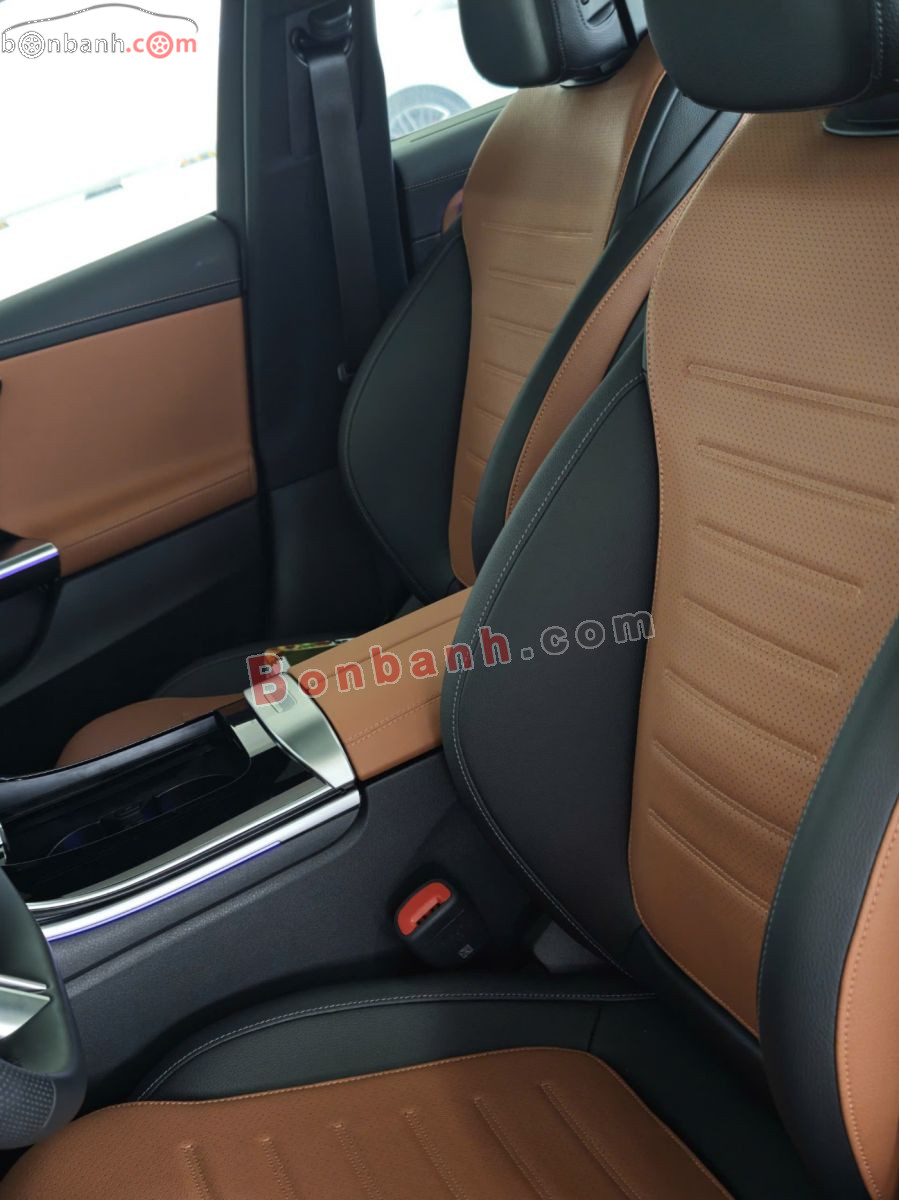 Bán ô tô Mercedes Benz C class C300 AMG - 2023 - xe cũ