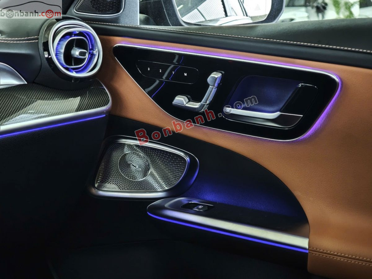 Bán ô tô Mercedes Benz C class C300 AMG - 2023 - xe cũ
