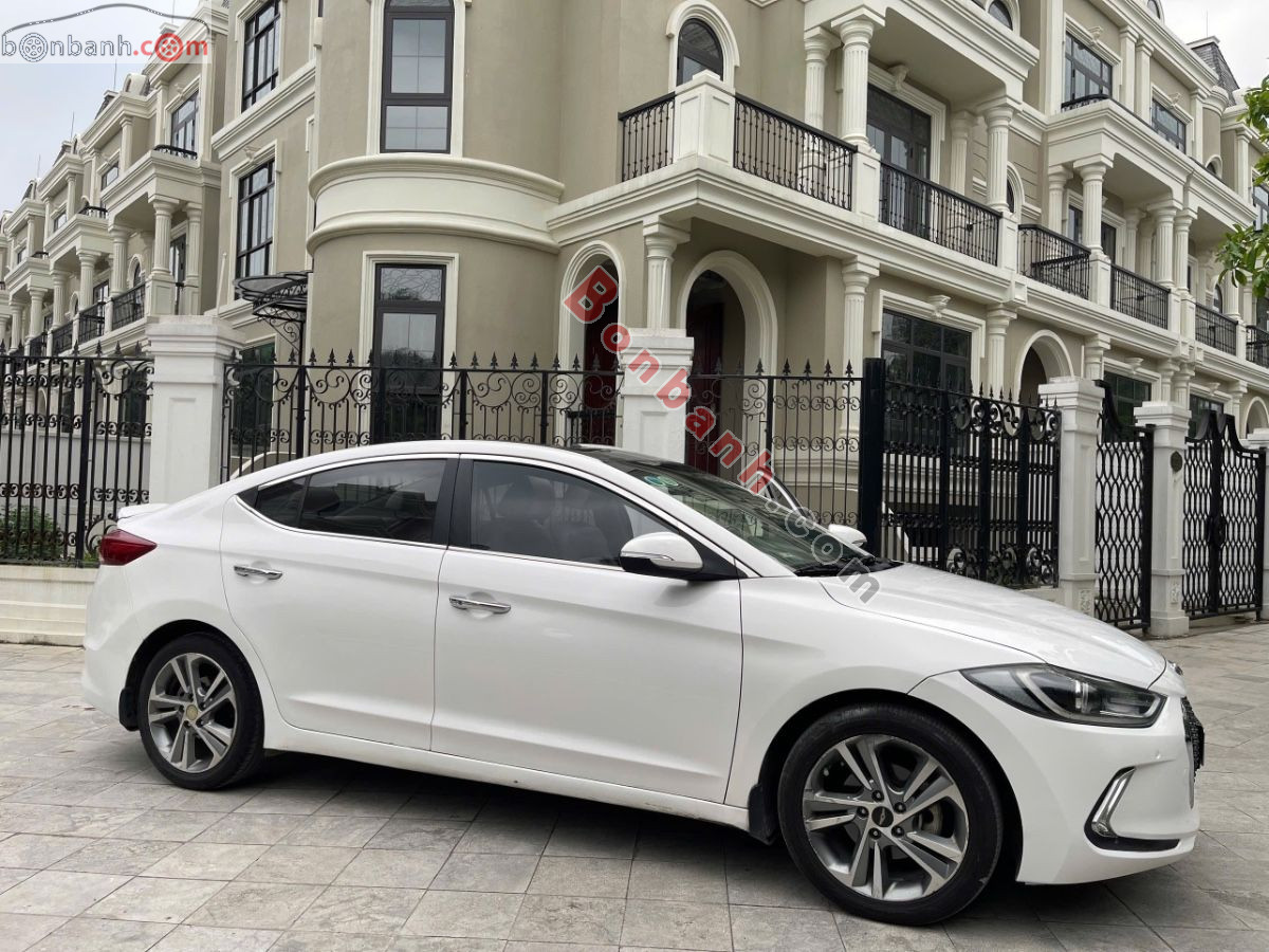 Bán ô tô Hyundai Elantra 2.0 AT - 2018 - xe cũ