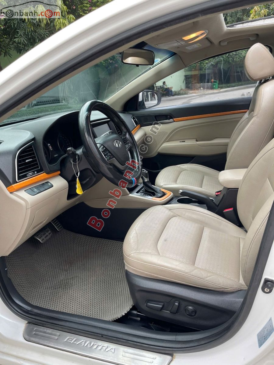 Bán ô tô Hyundai Elantra 2.0 AT - 2018 - xe cũ