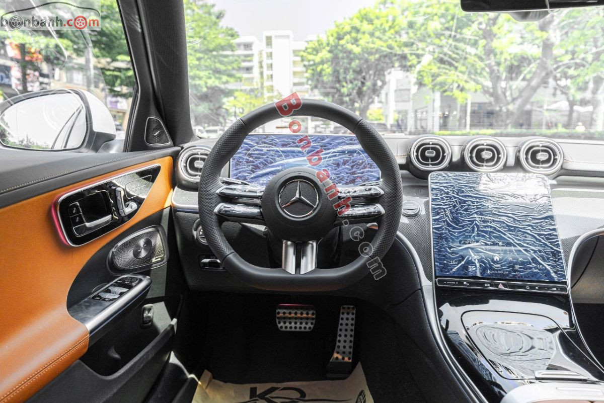 Bán ô tô Mercedes Benz C class C300 AMG - 2025 - xe cũ