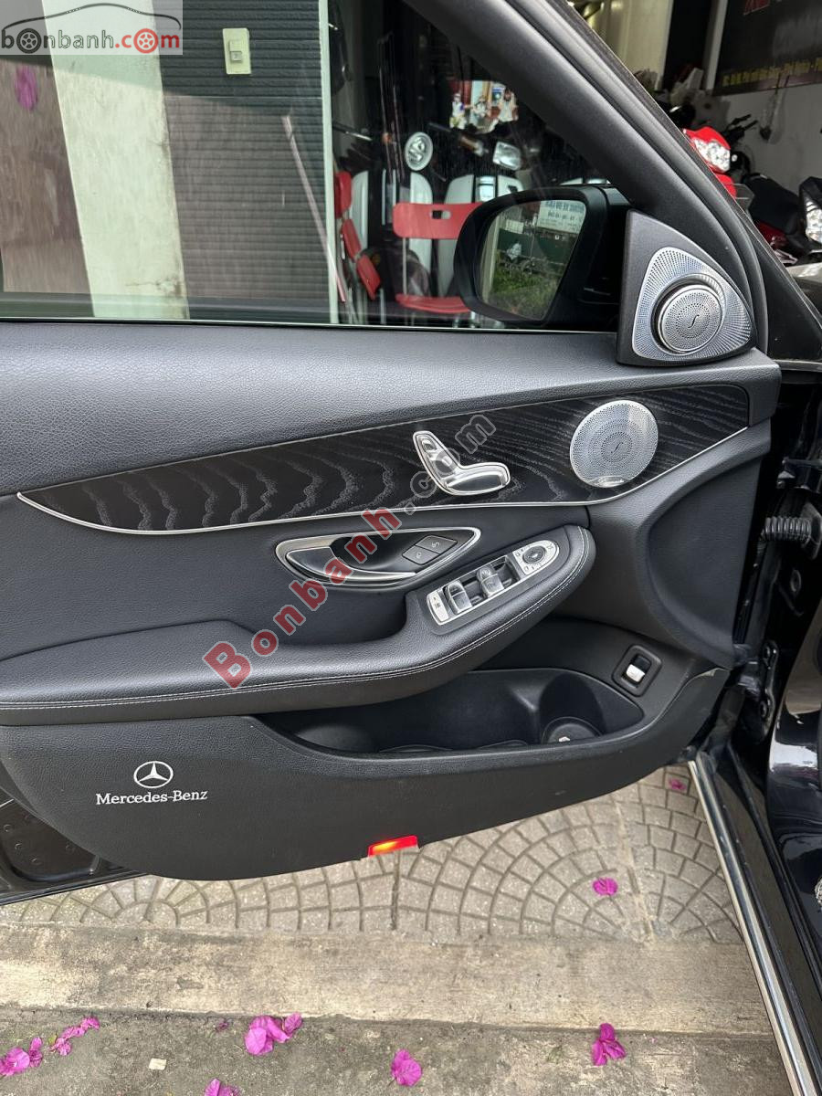 Bán ô tô Mercedes Benz C class C200 - 2019 - xe cũ