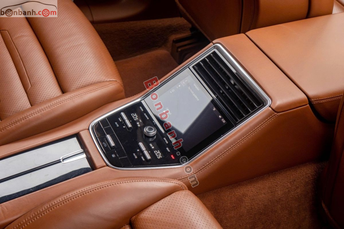 Bán ô tô Porsche Panamera 4 3.0 V6 - 2018 - xe cũ