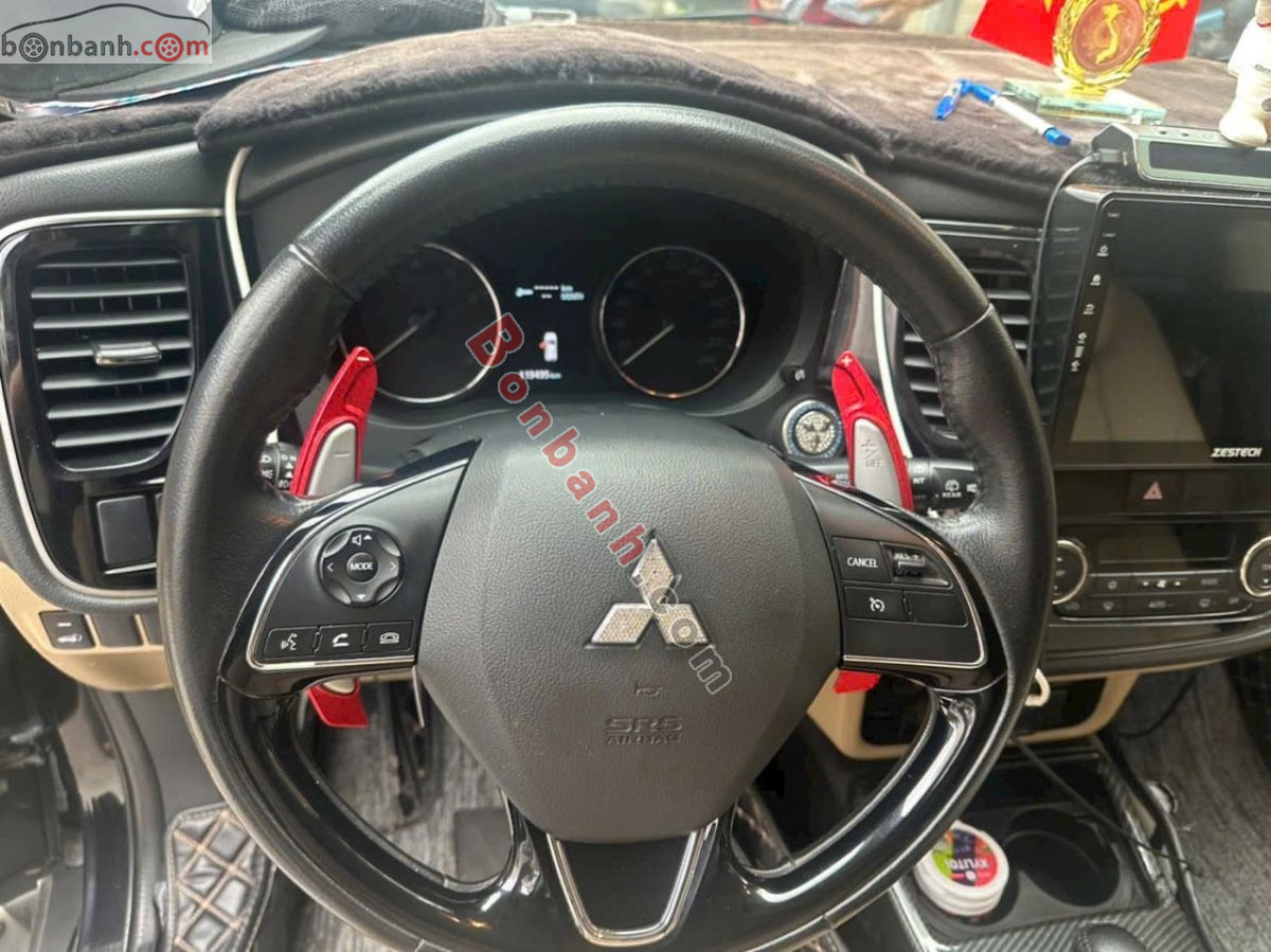 Bán ô tô Mitsubishi Outlander 2.0 CVT - 2016 - xe cũ