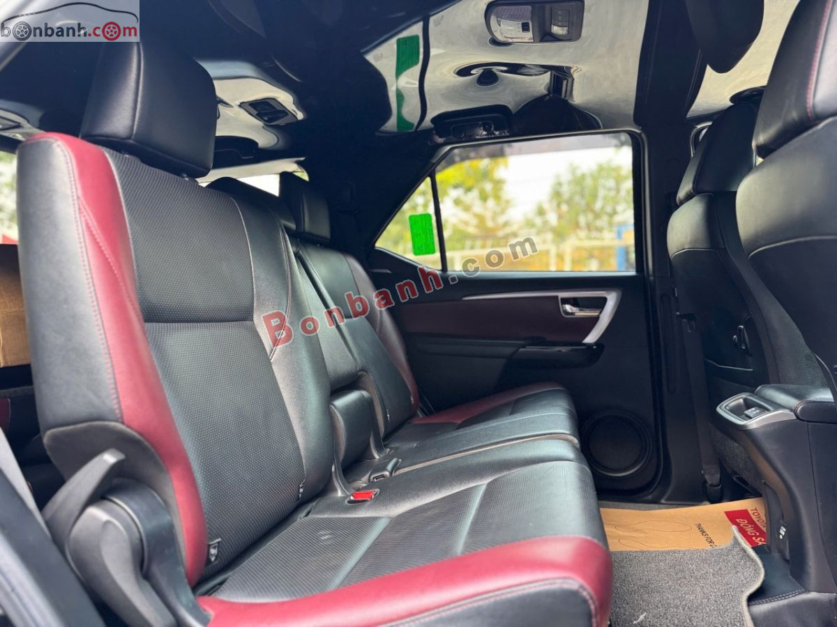 Bán ô tô Toyota Fortuner 2.4G 4x2 AT Legender - 2021 - xe cũ