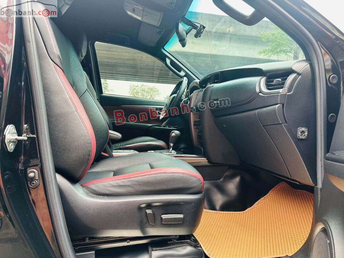 Bán ô tô Toyota Fortuner Legender 2.4L 4x2 AT - 2022 - xe cũ