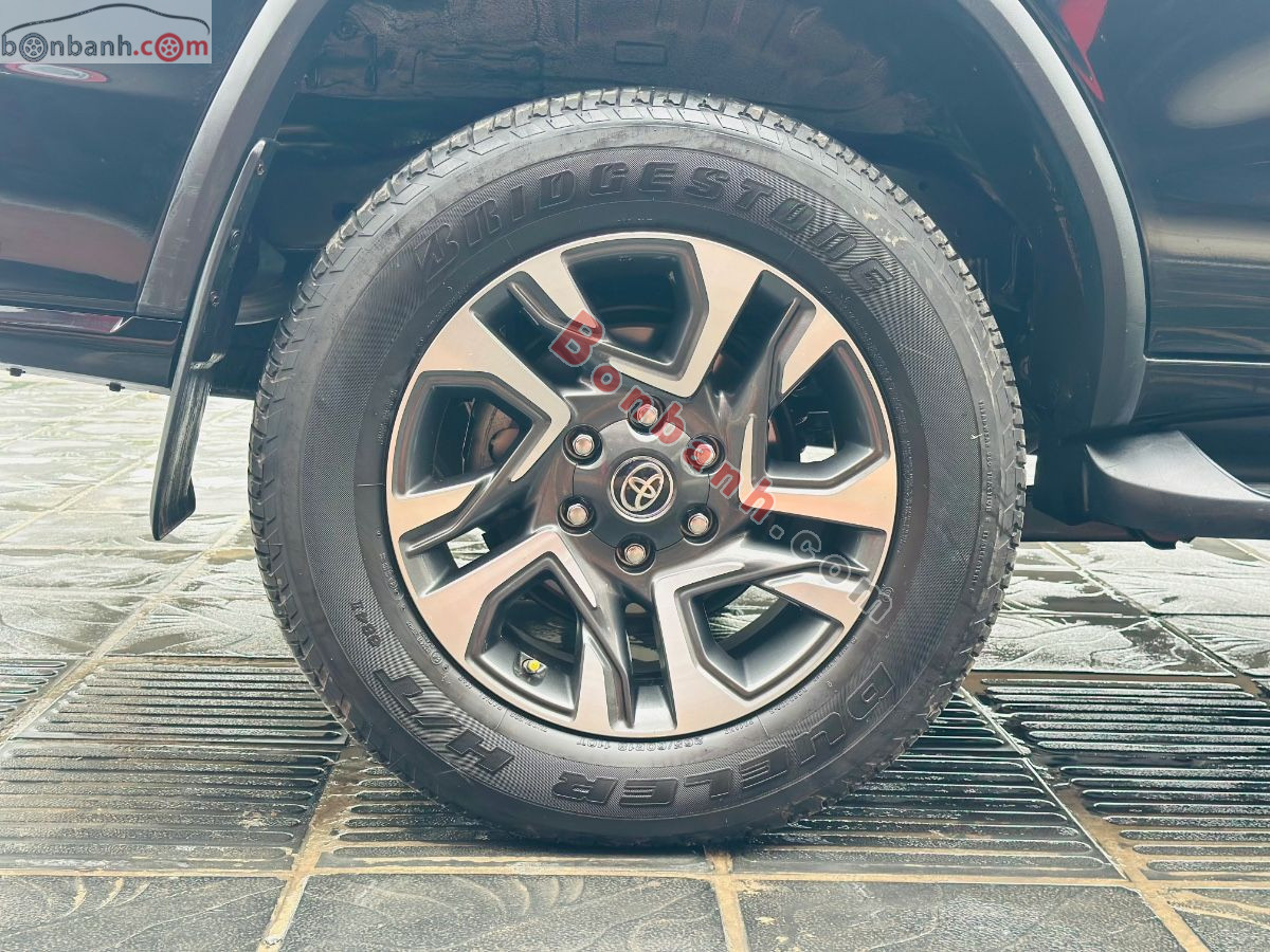 Bán ô tô Toyota Fortuner Legender 2.4L 4x2 AT - 2022 - xe cũ