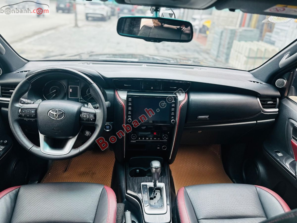 Bán ô tô Toyota Fortuner Legender 2.4L 4x2 AT - 2022 - xe cũ