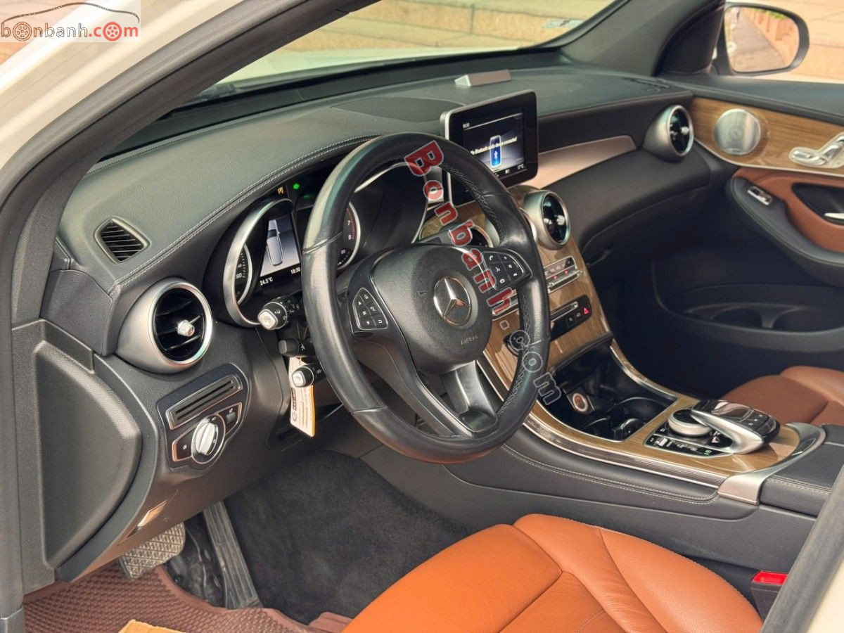 Bán ô tô Mercedes Benz GLC 250 4Matic - 2018 - xe cũ