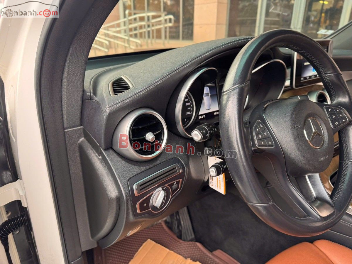 Bán ô tô Mercedes Benz GLC 250 4Matic - 2018 - xe cũ