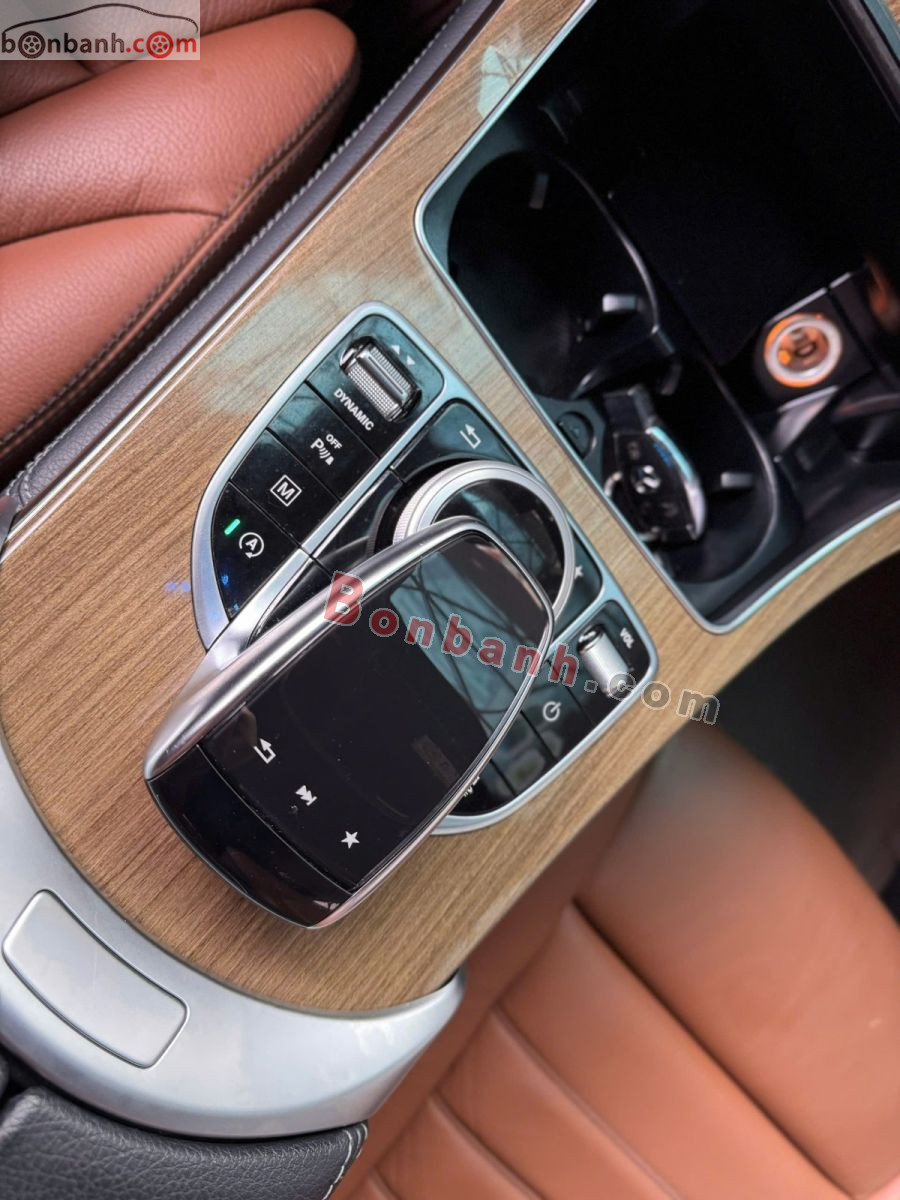 Bán ô tô Mercedes Benz GLC 250 4Matic - 2018 - xe cũ