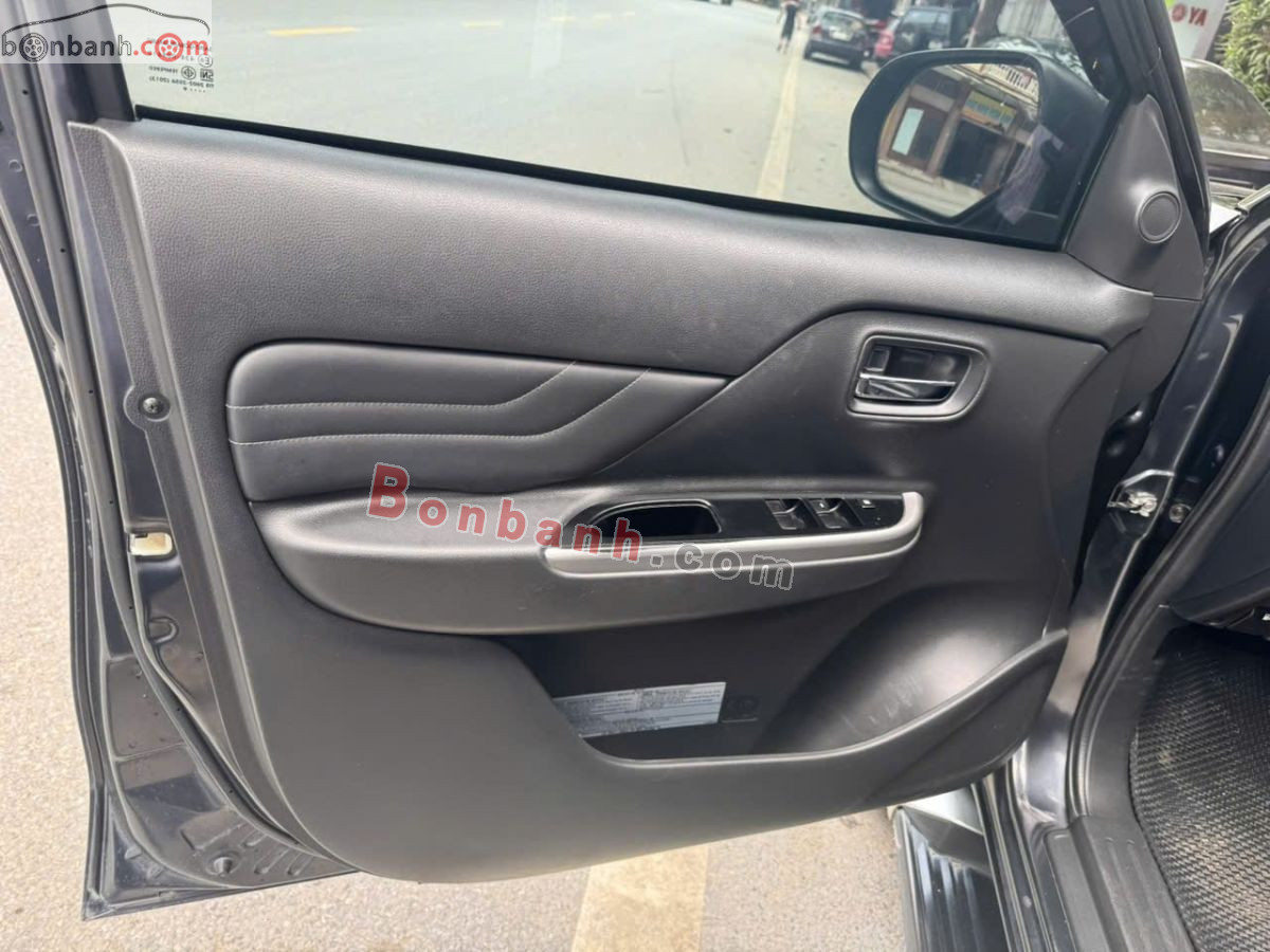 Bán ô tô Mitsubishi Triton 4x4 AT Mivec - 2019 - xe cũ