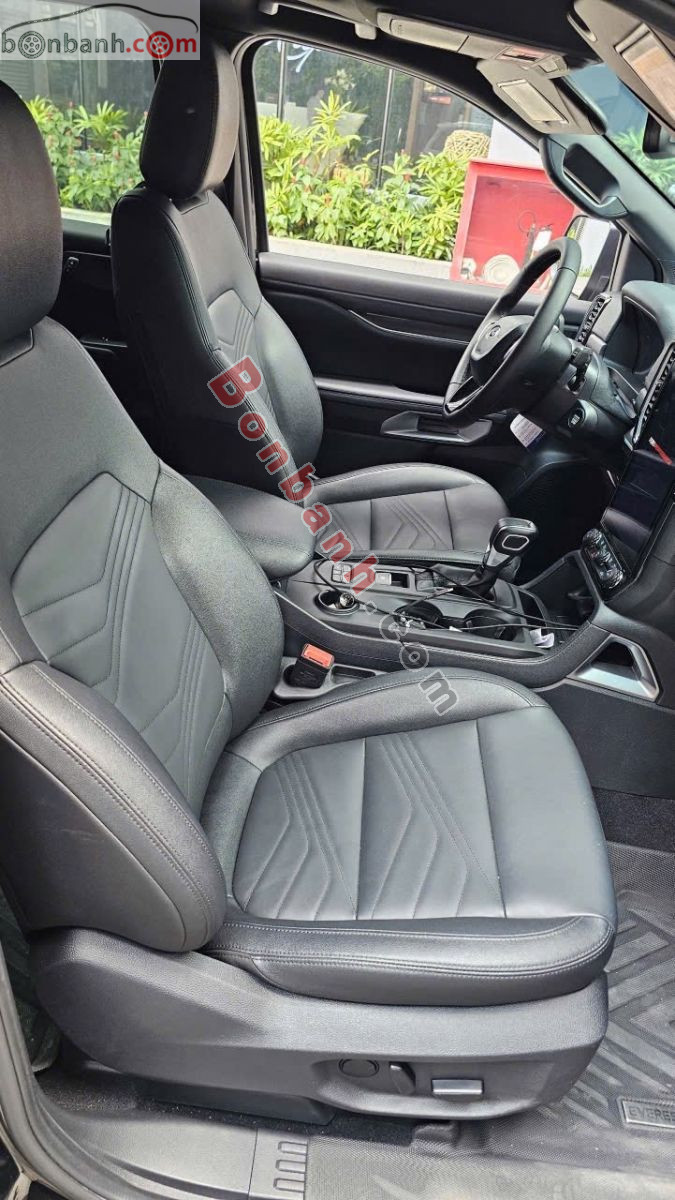 Bán ô tô Ford Everest Titanium 2.0L 4x2 AT - 2025 - xe cũ