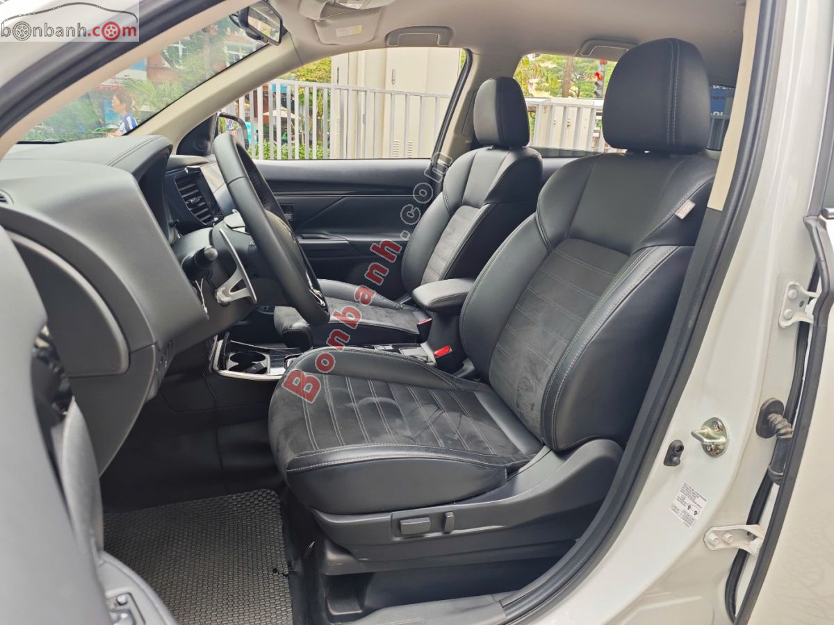 Bán ô tô Mitsubishi Outlander 2.0 CVT - 2023 - xe cũ