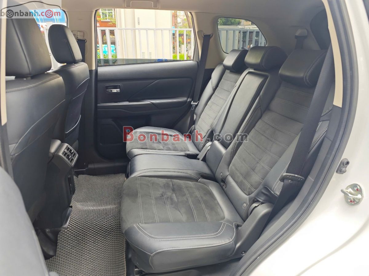 Bán ô tô Mitsubishi Outlander 2.0 CVT - 2023 - xe cũ