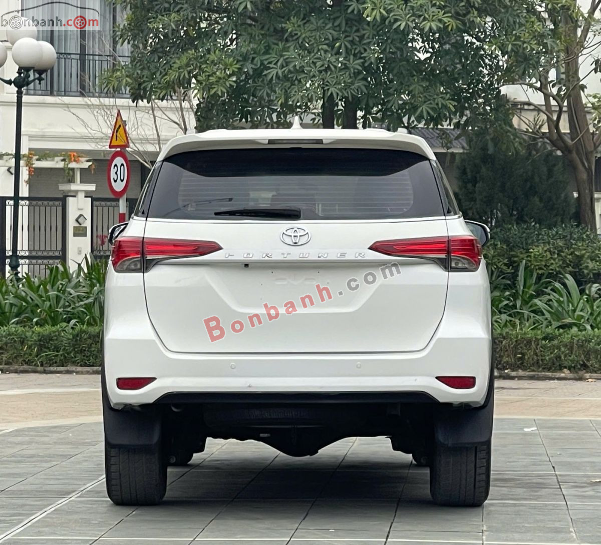 Bán ô tô Toyota Fortuner 2.4G 4x2 MT - 2020 - xe cũ