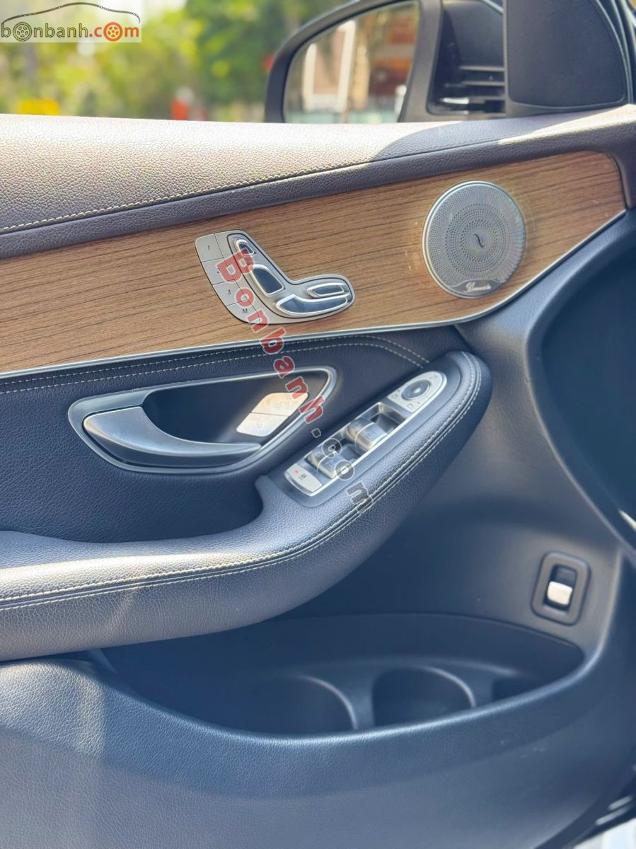 Bán ô tô Mercedes Benz GLC 250 4Matic - 2018 - xe cũ