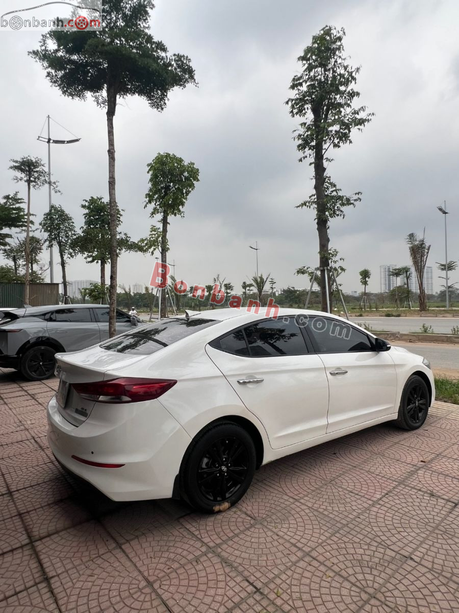 Bán ô tô Hyundai Elantra 1.6 AT - 2018 - xe cũ