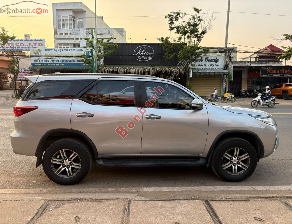 Bán ô tô Toyota Fortuner 2.4G 4x2 MT - 2017 - xe cũ