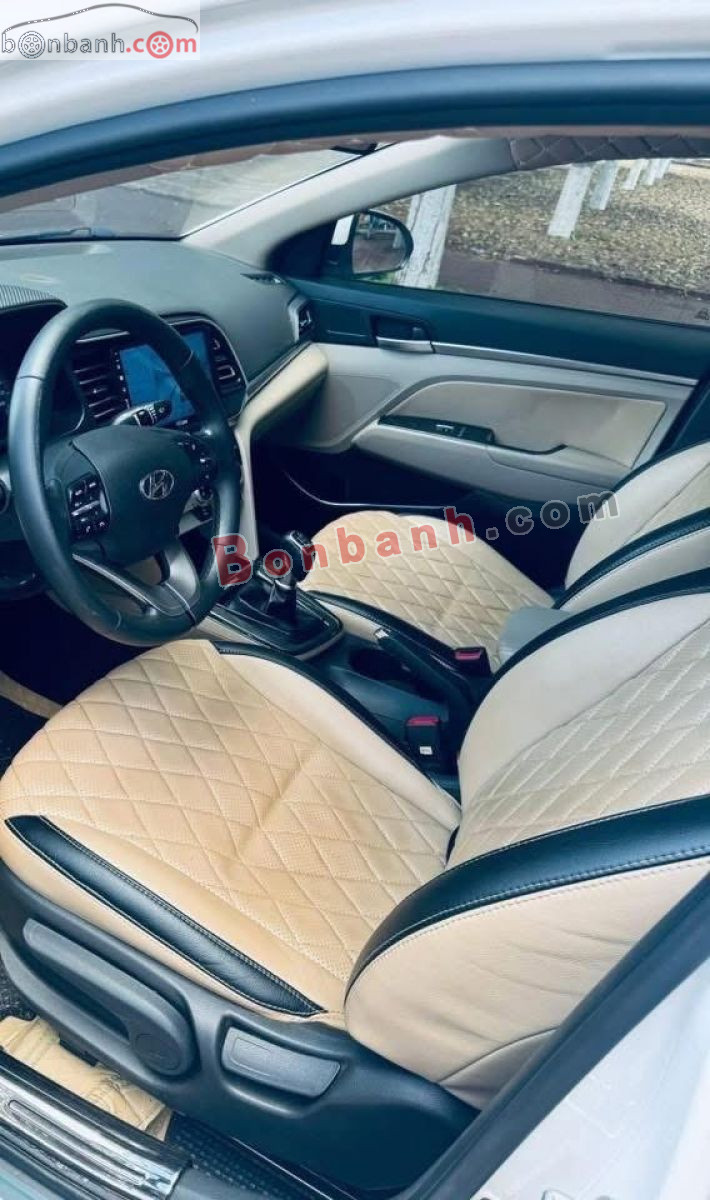 Bán ô tô Hyundai Elantra 1.6 MT - 2021 - xe cũ