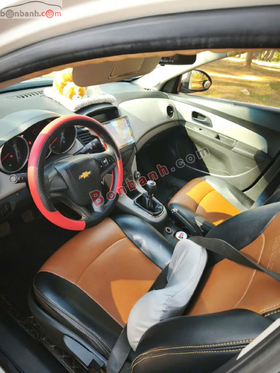 Bán ô tô Chevrolet Cruze LT 1.6 MT - 2016 - xe cũ