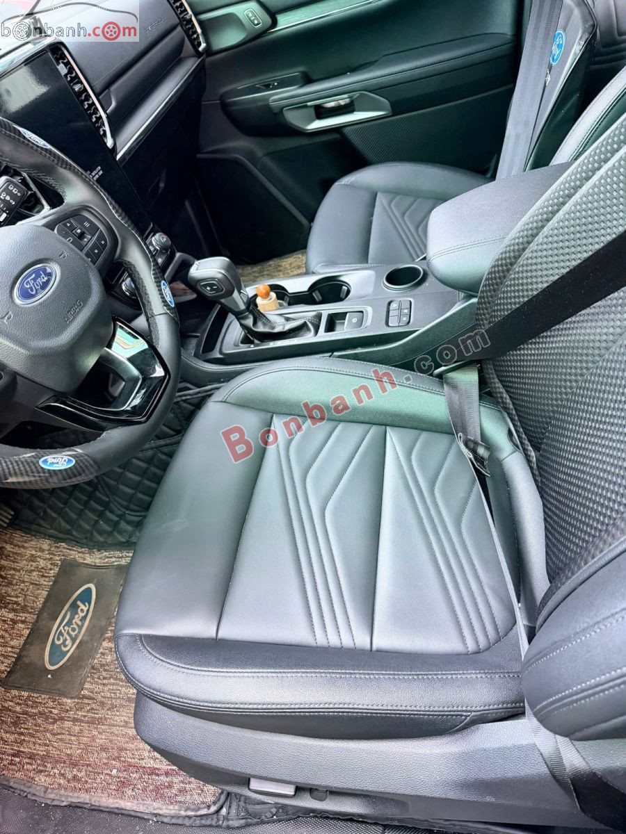 Bán ô tô Ford Everest Titanium 2.0L 4x2 AT - 2025 - xe cũ
