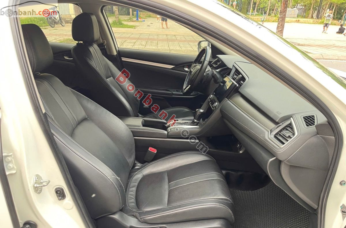 Bán ô tô Honda Civic 1.8 E - 2018 - xe cũ