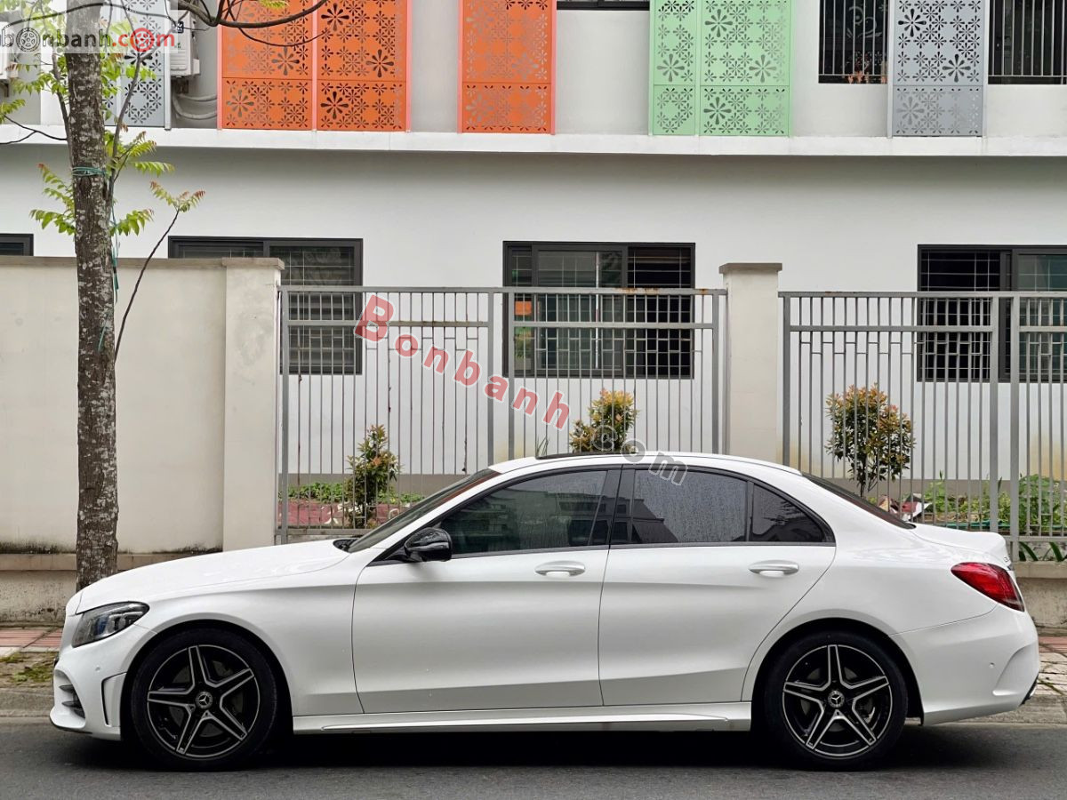 Bán ô tô Mercedes Benz C class C300 AMG - 2019 - xe cũ