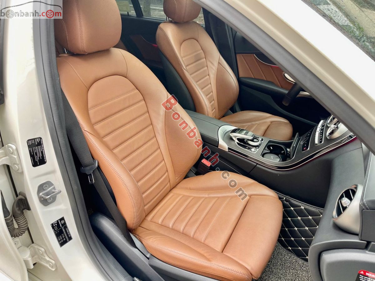 Bán ô tô Mercedes Benz C class C300 AMG - 2019 - xe cũ