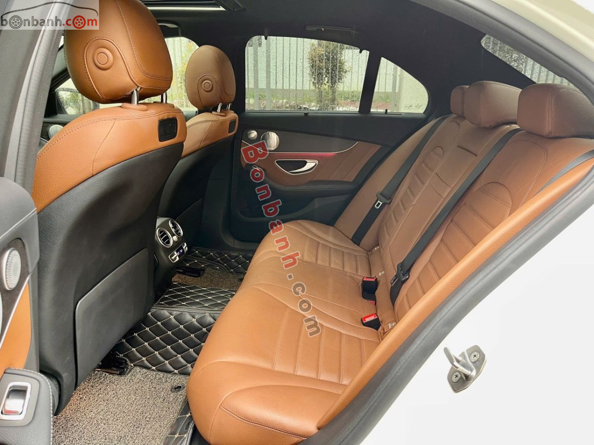 Bán ô tô Mercedes Benz C class C300 AMG - 2019 - xe cũ
