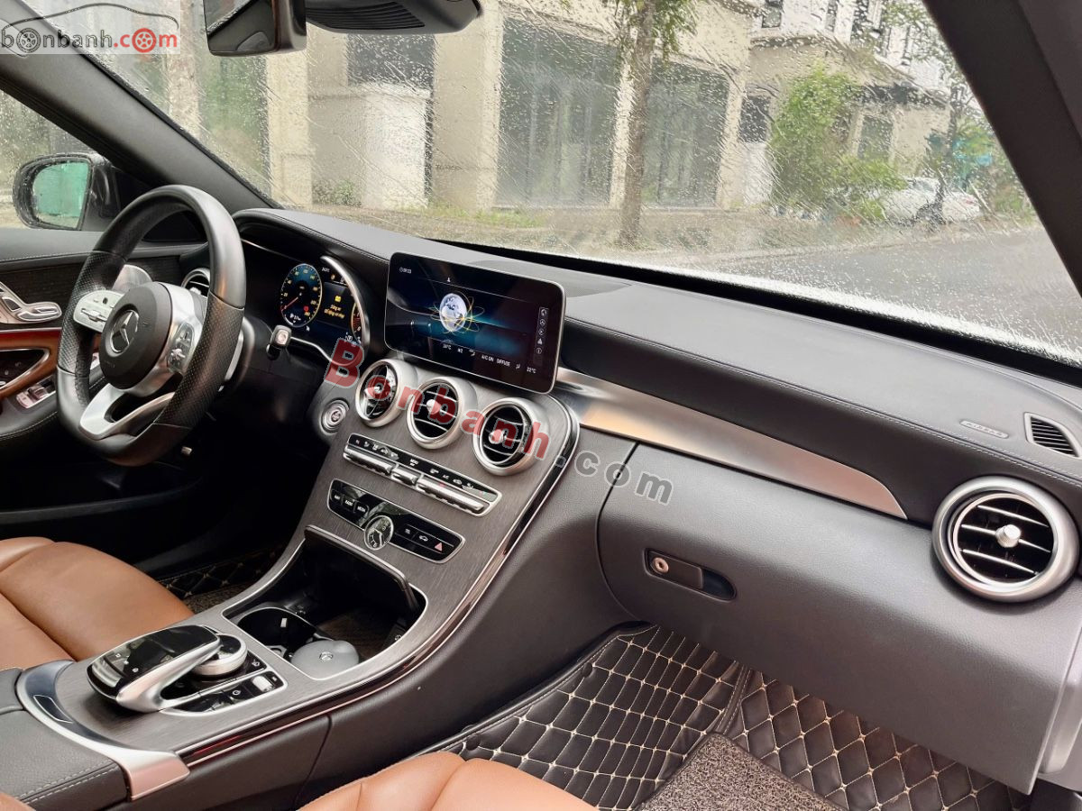 Bán ô tô Mercedes Benz C class C300 AMG - 2019 - xe cũ