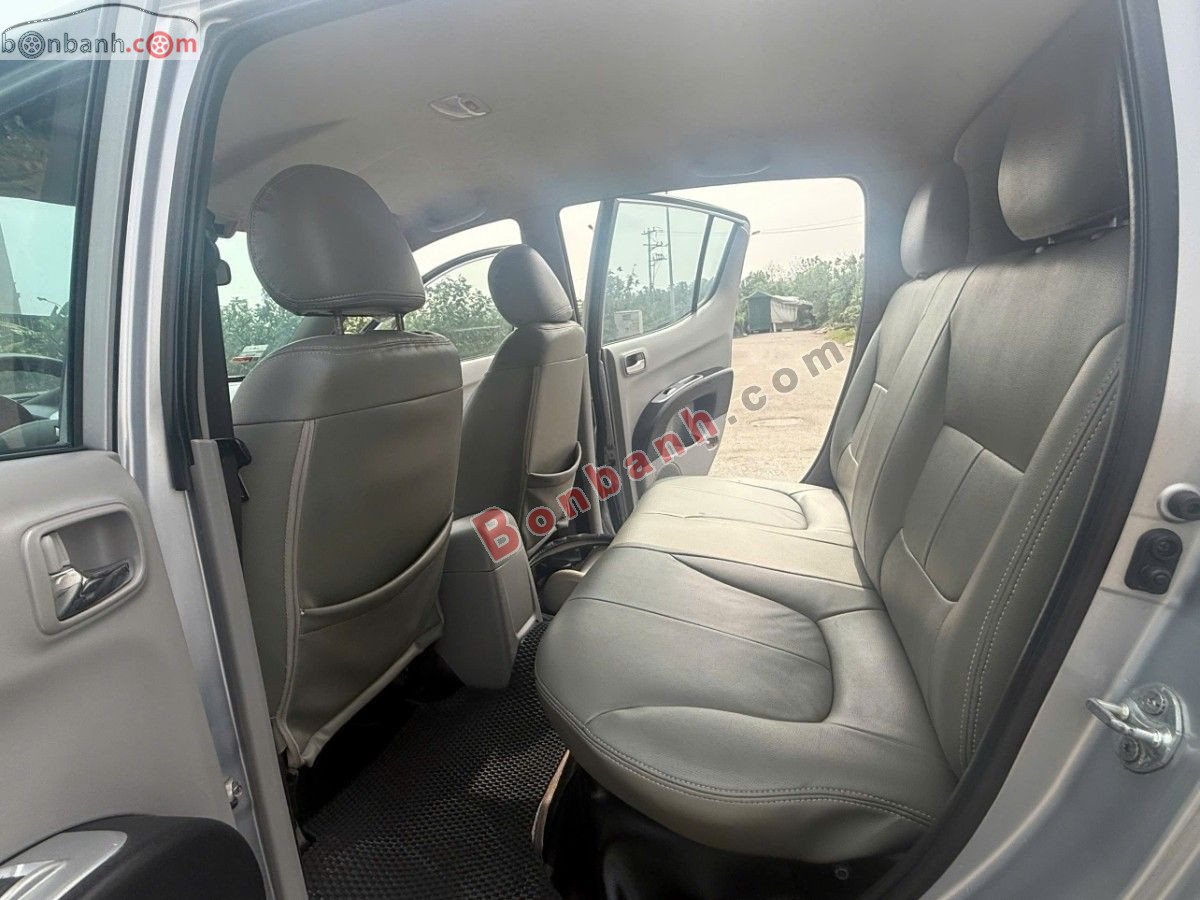 Bán ô tô Mitsubishi Triton GLX 4x2 MT - 2011 - xe cũ