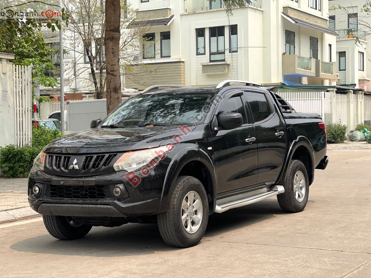 Bán ô tô Mitsubishi Triton 4x2 AT - 2017 - xe cũ