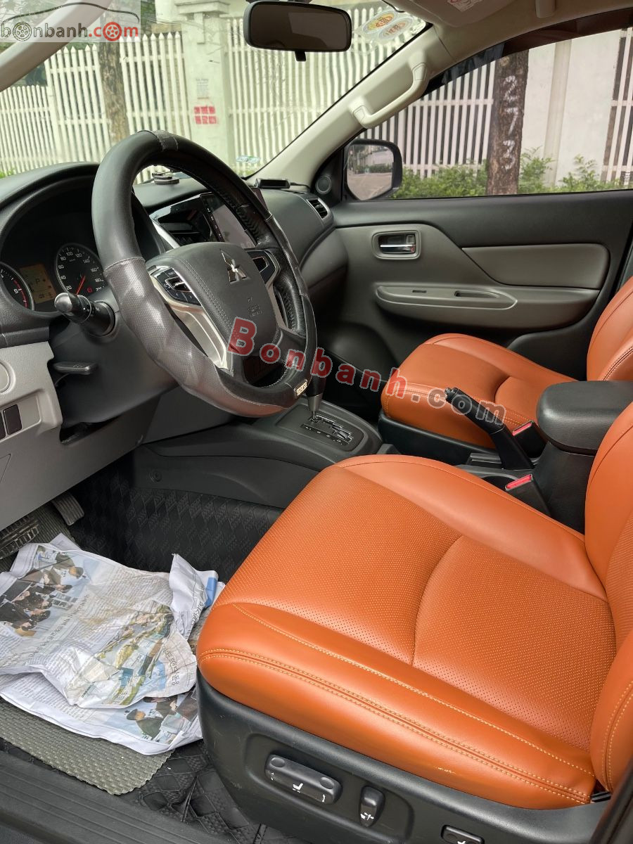 Bán ô tô Mitsubishi Triton 4x2 AT - 2017 - xe cũ