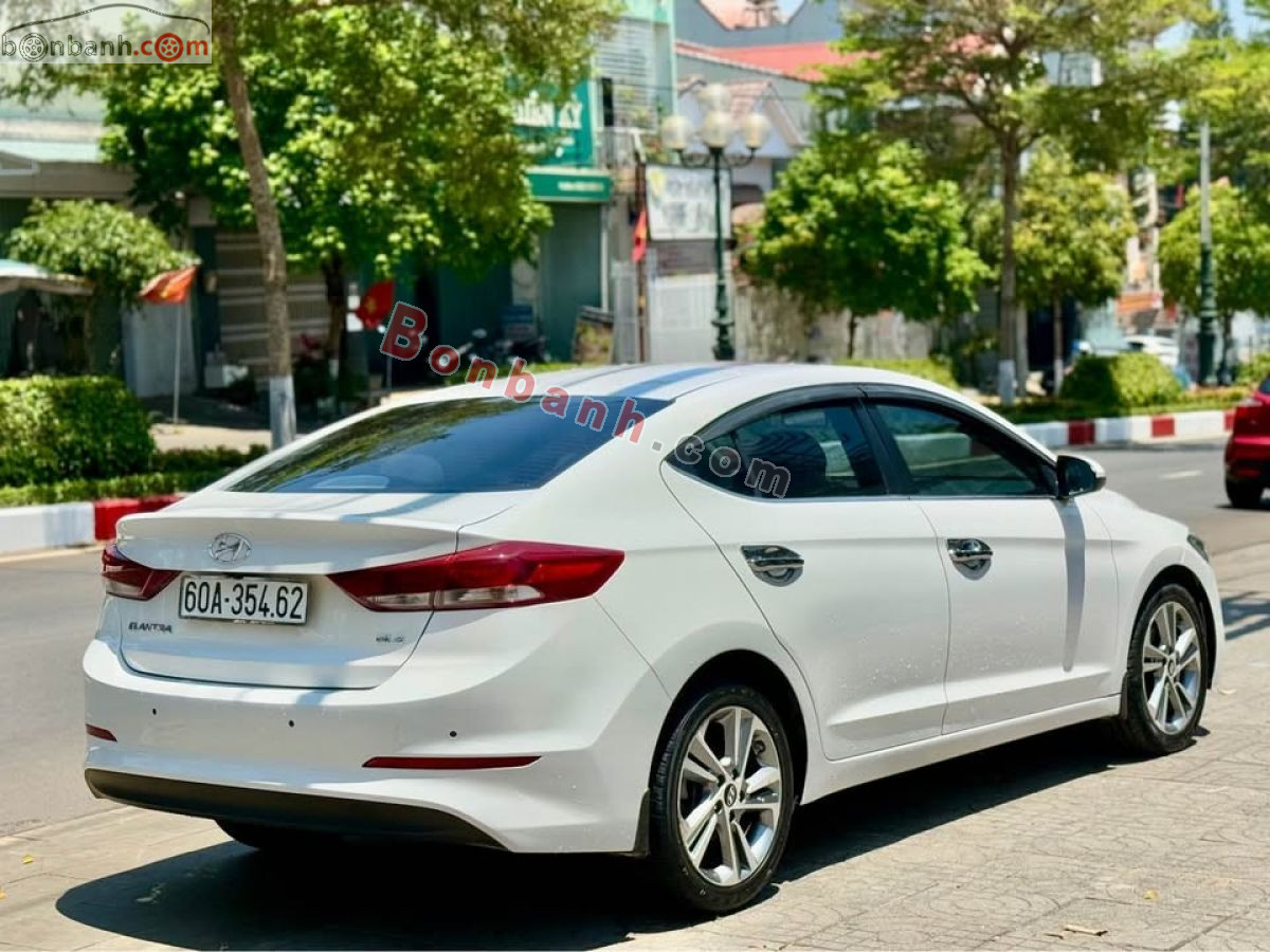 Bán ô tô Hyundai Elantra 2.0 AT - 2016 - xe cũ