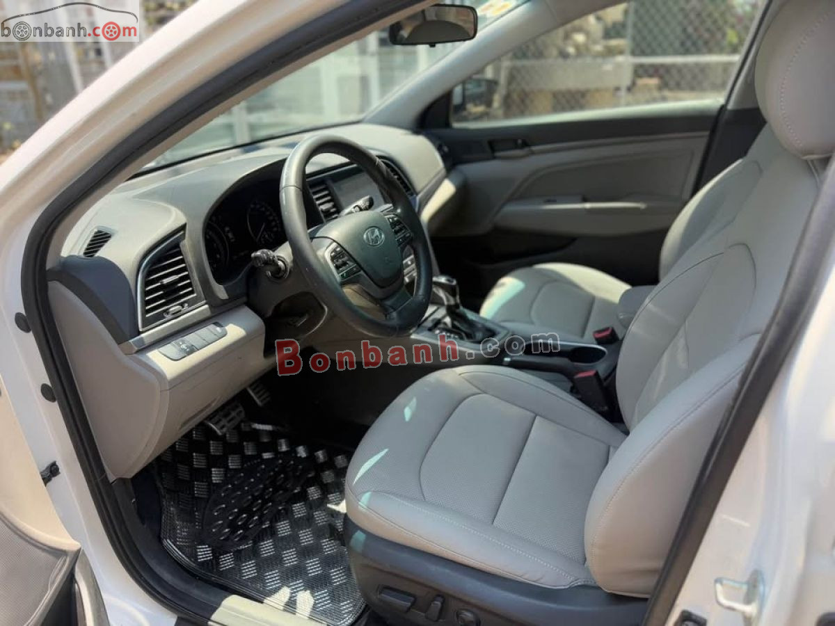 Bán ô tô Hyundai Elantra 2.0 AT - 2016 - xe cũ