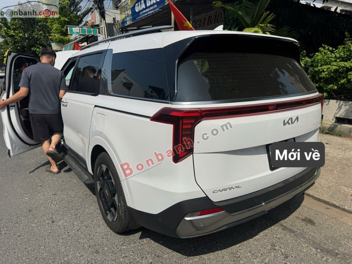Bán ô tô Kia Carnival Premium 2.2D 8S - 2024 - xe cũ