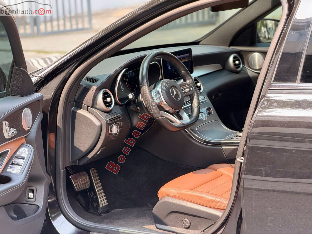 Bán ô tô Mercedes Benz C class C300 AMG - 2020 - xe cũ