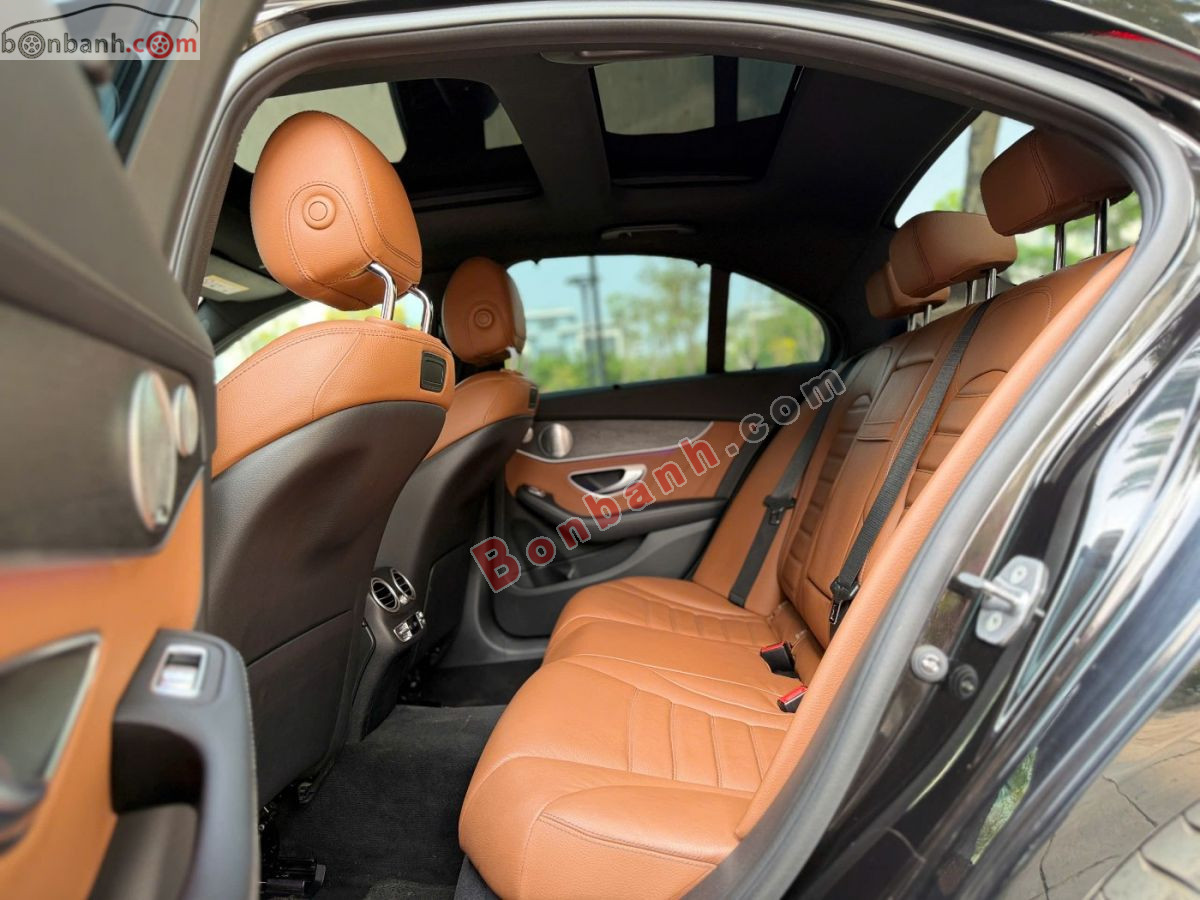 Bán ô tô Mercedes Benz C class C300 AMG - 2020 - xe cũ