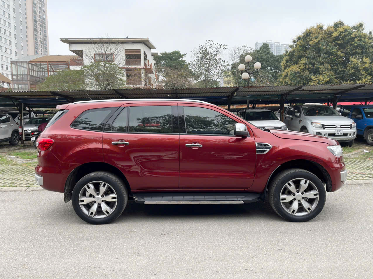 Ford Everest 2.2 AT Titanium 4x2 sx 2016 đky 2017