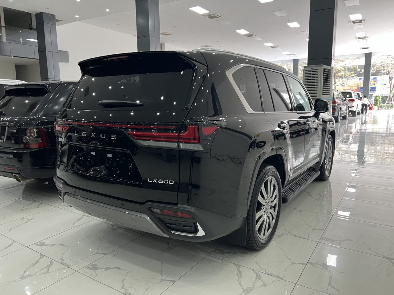 Em đang có suất Lexus LX600 VIP sản xuất năm 2026 Đen nt Nâu nhập mới 100%.
